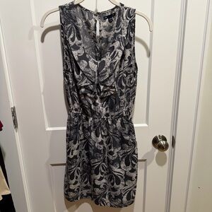 GAP Gray and White Dress Size XS